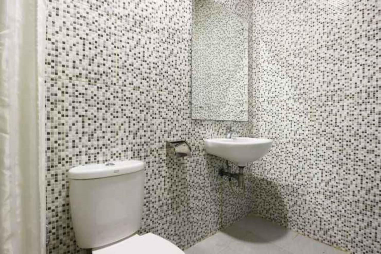 Blitz Hotel Batam Tanjung Uncang Sekupang Bagian luar foto
