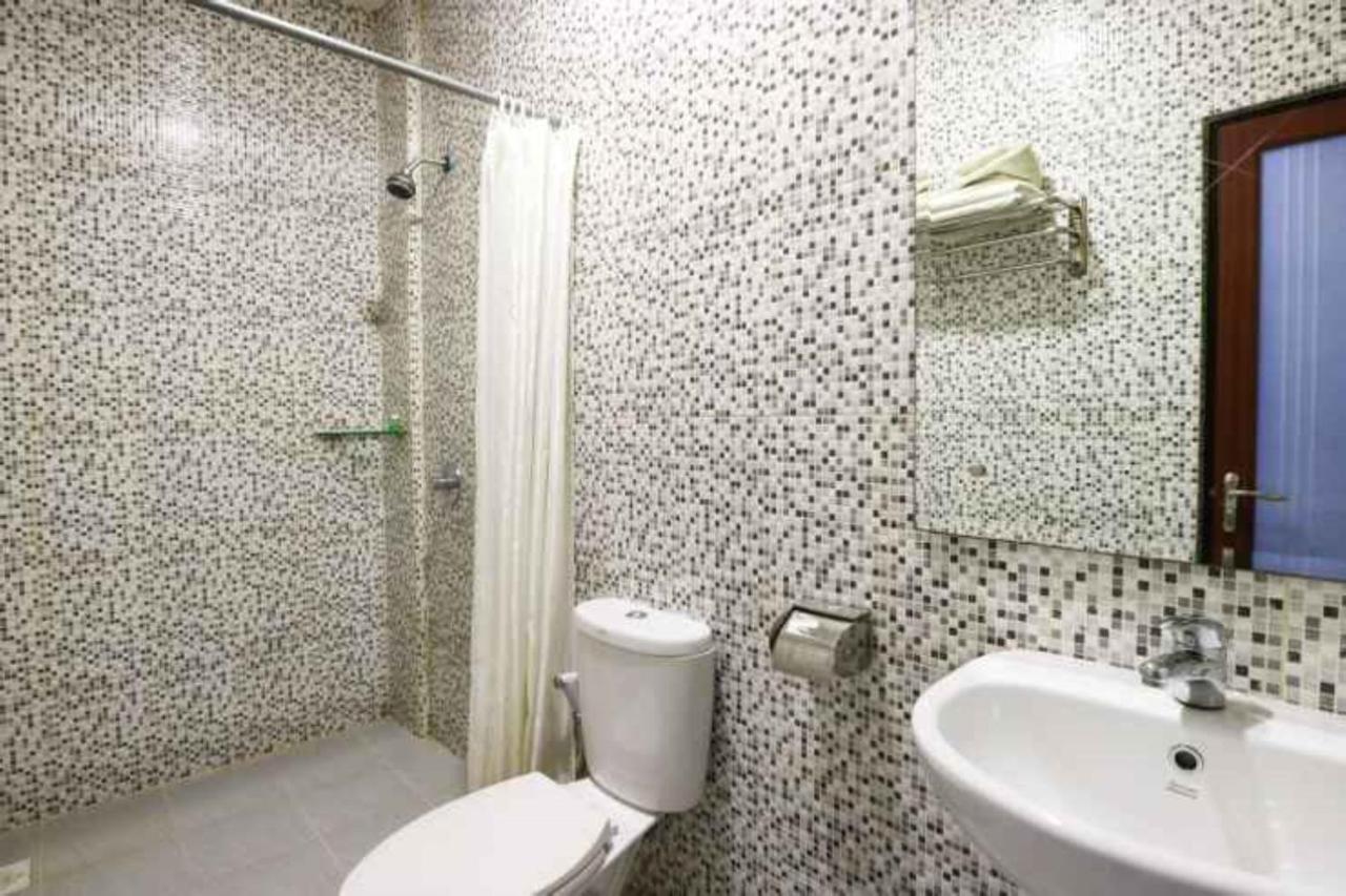Blitz Hotel Batam Tanjung Uncang Sekupang Bagian luar foto