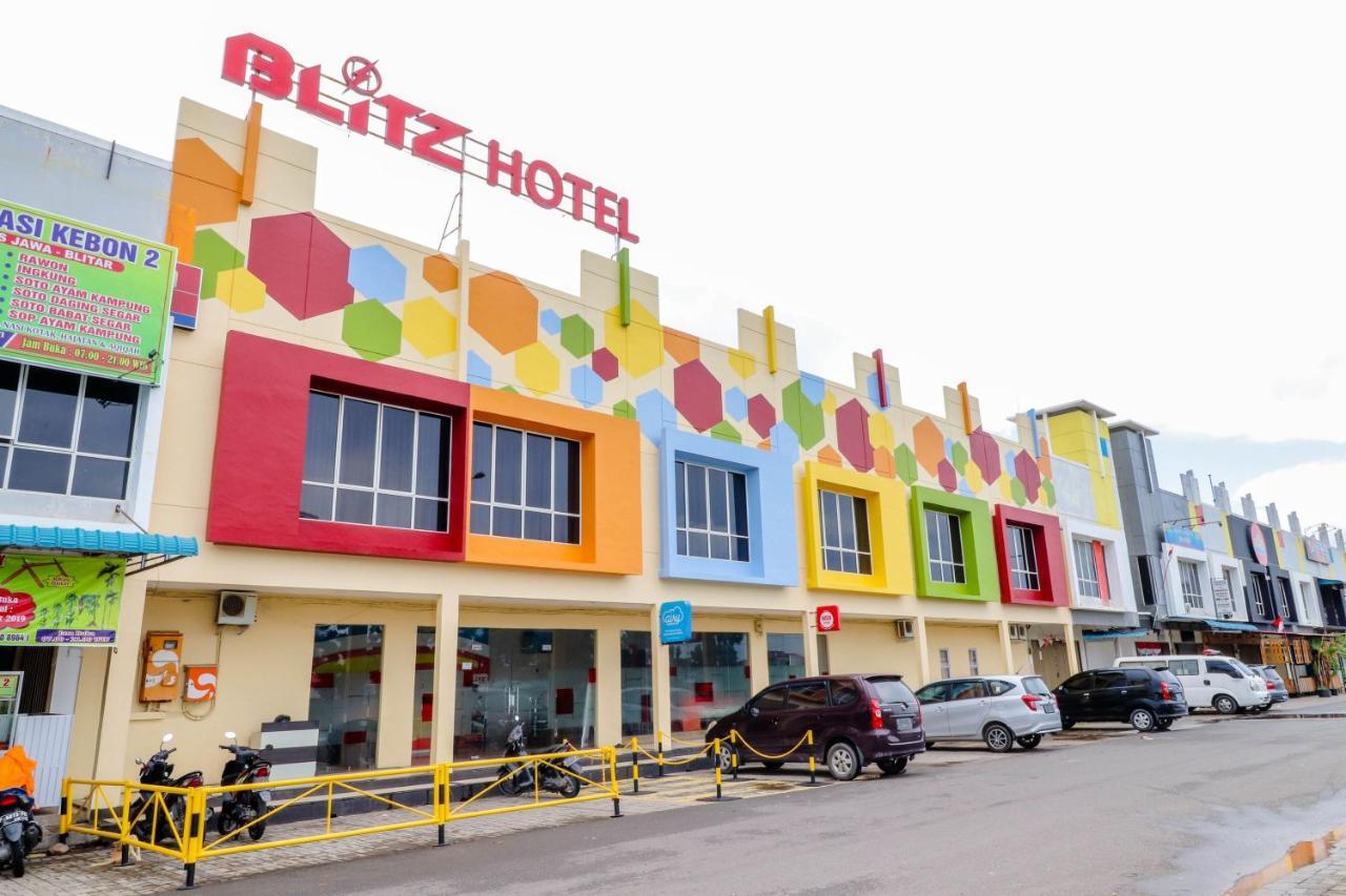 Blitz Hotel Batam Tanjung Uncang Sekupang Bagian luar foto