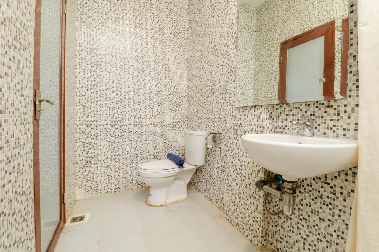 Blitz Hotel Batam Tanjung Uncang Sekupang Bagian luar foto