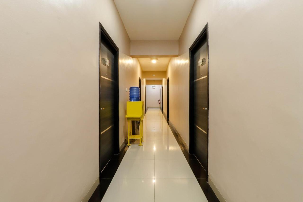 Blitz Hotel Batam Tanjung Uncang Sekupang Bagian luar foto