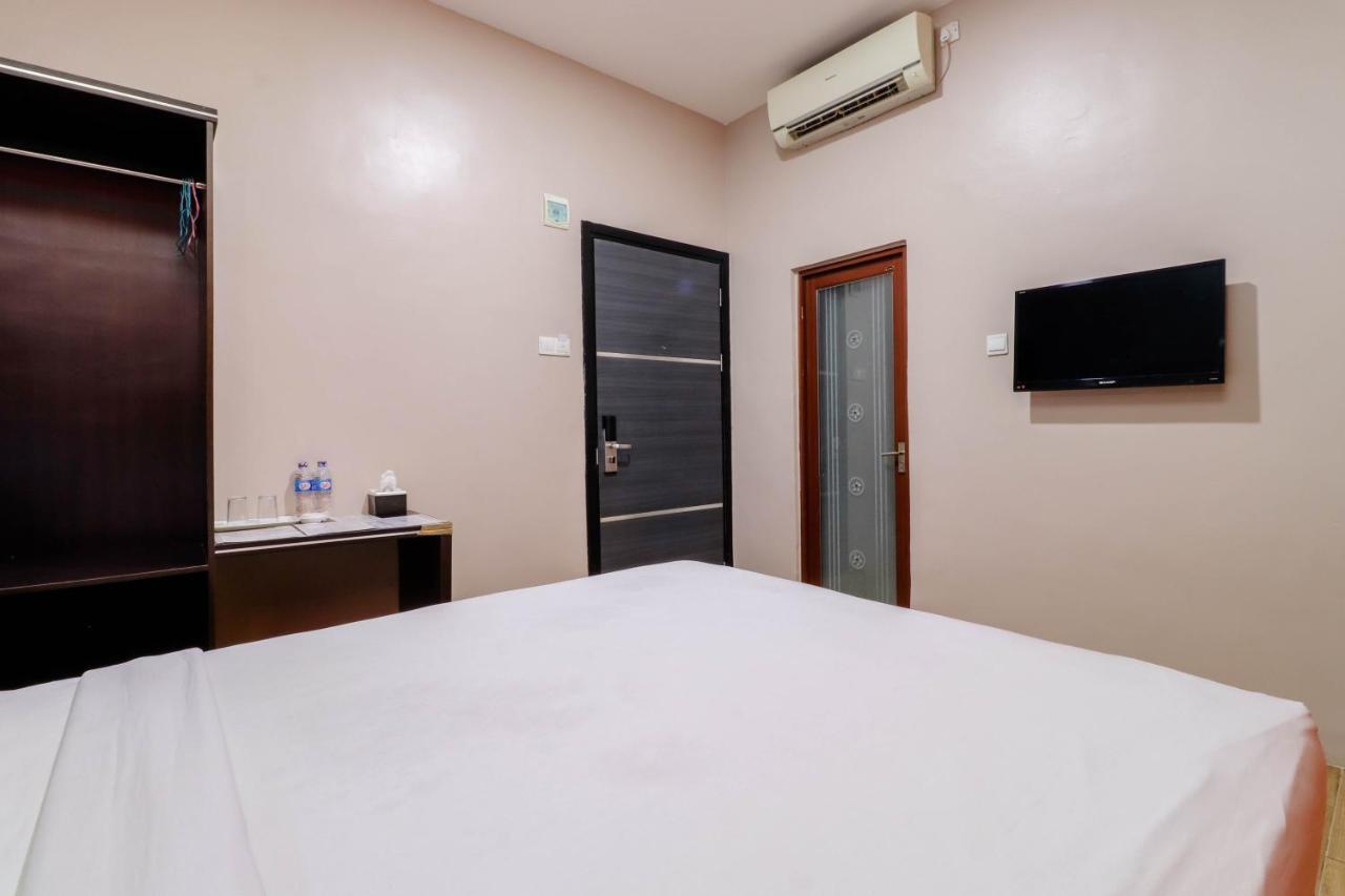 Blitz Hotel Batam Tanjung Uncang Sekupang Bagian luar foto